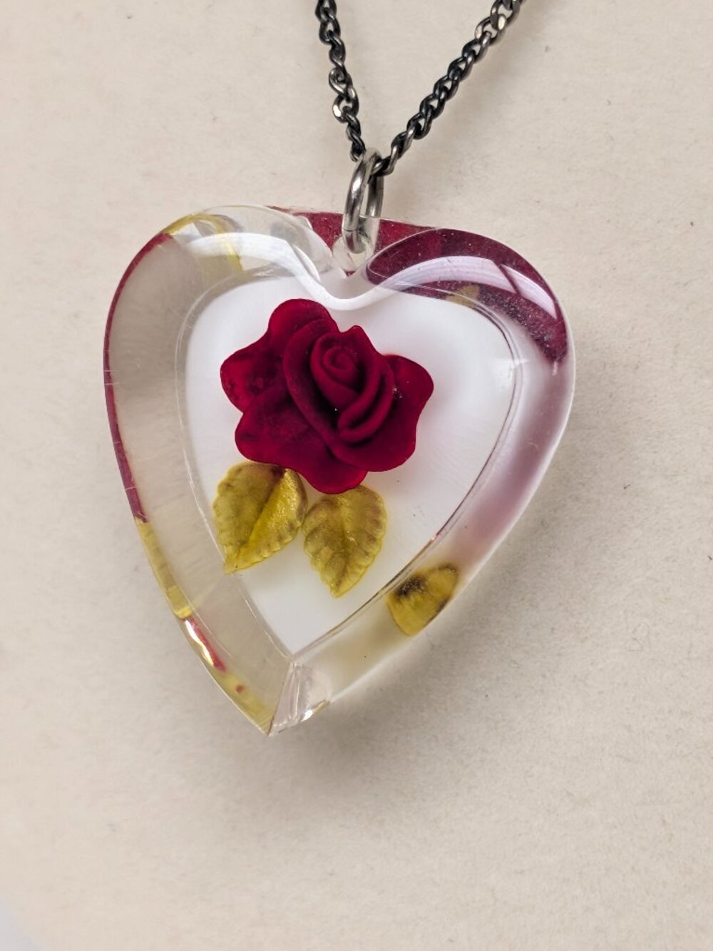 Vintage Reverse Carve Rose Flower Lucite Pendant Necklace